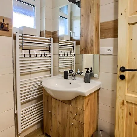 Rozpravkova Hajenka V Nizkych Tatrach * Brezno