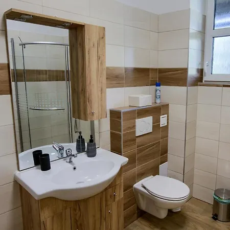 Rozprávková Hájenka V Nízkych Tatrách * Brezno