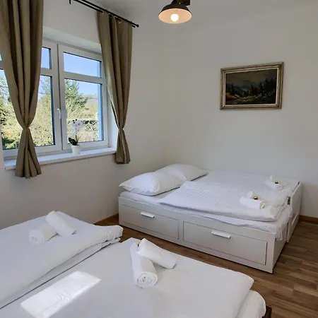 Rozpravkova Hajenka V Nizkych Tatrach Dağ evi *