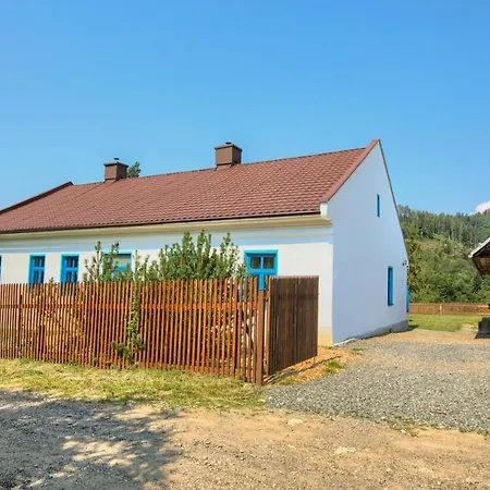 Rozprávková Hájenka V Nízkych Tatrách * Brezno