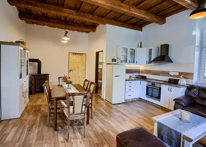 Chalet Rozpravkova Hajenka V Nizkych Tatrach *