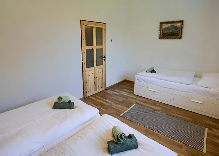 Rozpravkova Hajenka V Nizkych Tatrach * Brezno