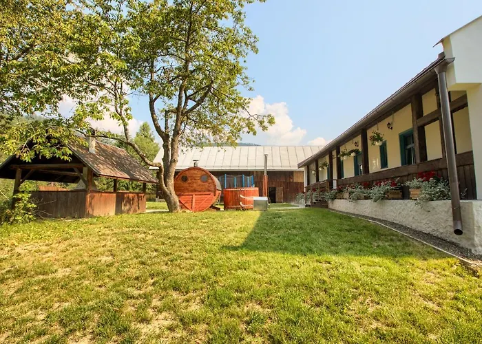 Rozpravkova Hajenka V Nizkych Tatrach Chalet *